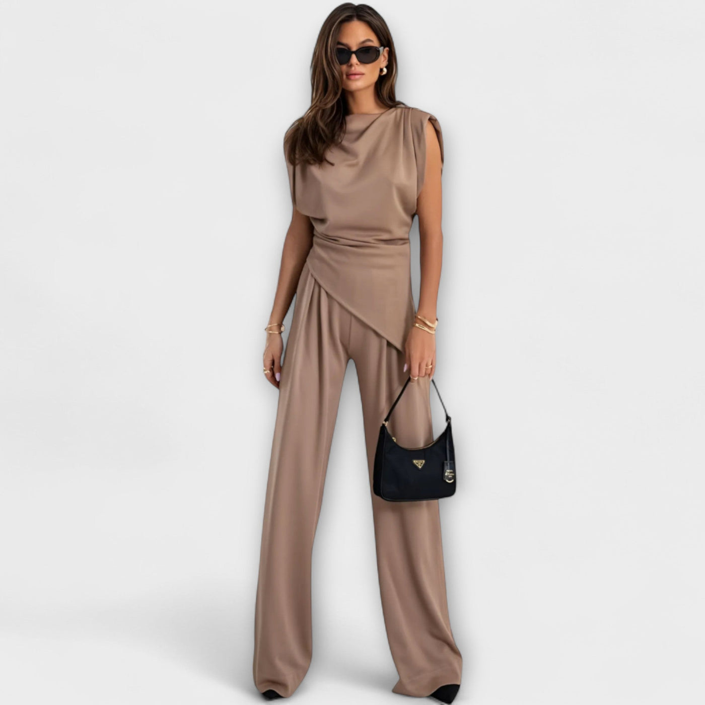 Sofia - Asymmetrisk Ensemble med Draperede Skuldre