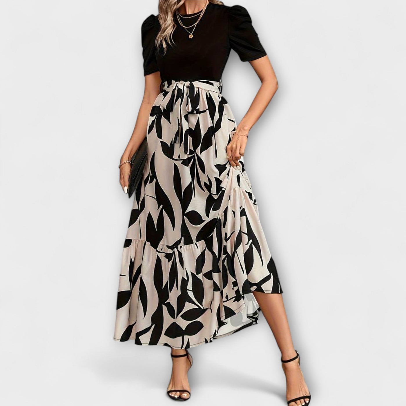 Luna - Sommerkjole med blomsterprint og rund hals