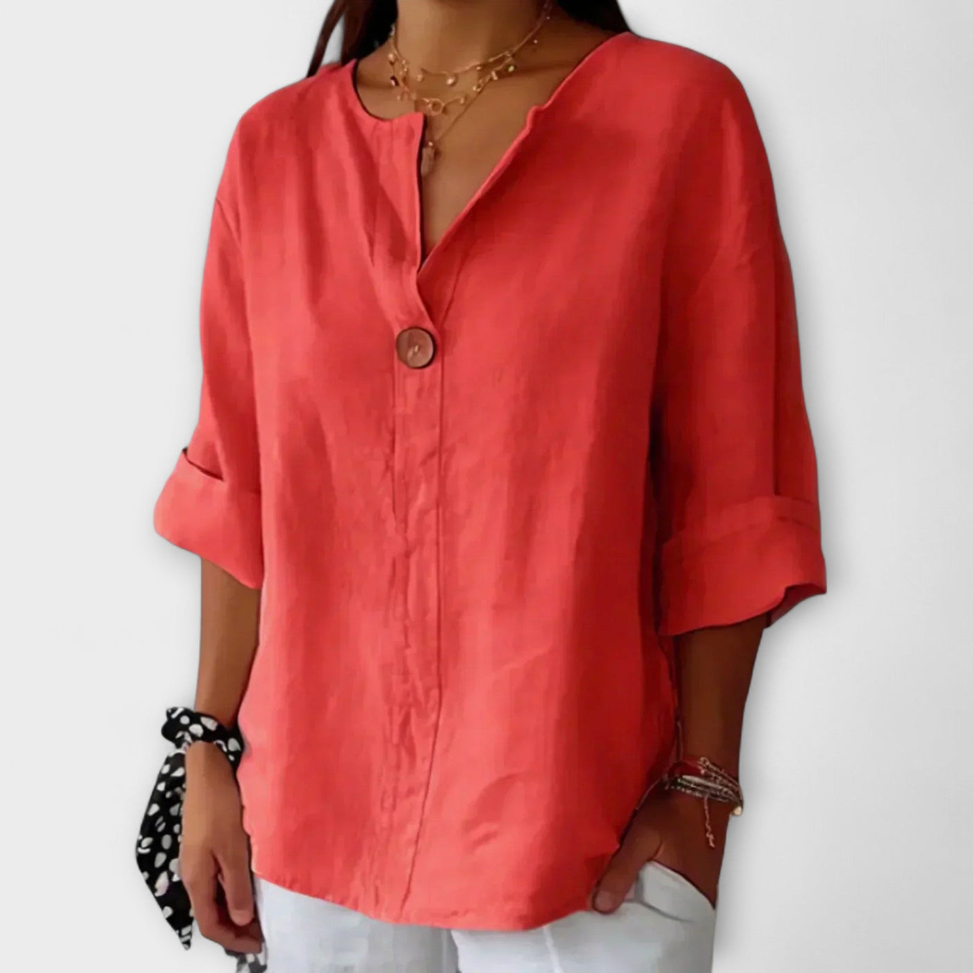 Nicole - Stilfuld Bluse med V-Udskæring