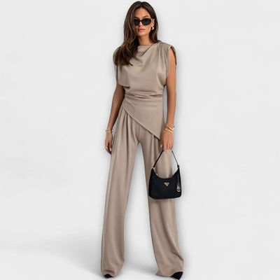 Sofia - Asymmetrisk Ensemble med Draperede Skuldre