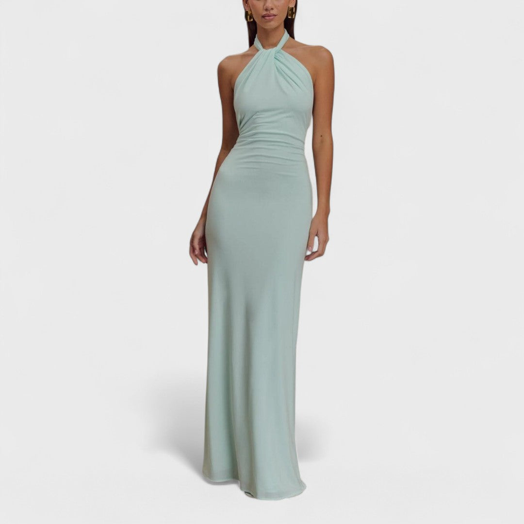 Klara – Curvy kjole i silke med halterneck