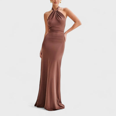 Klara – Curvy kjole i silke med halterneck