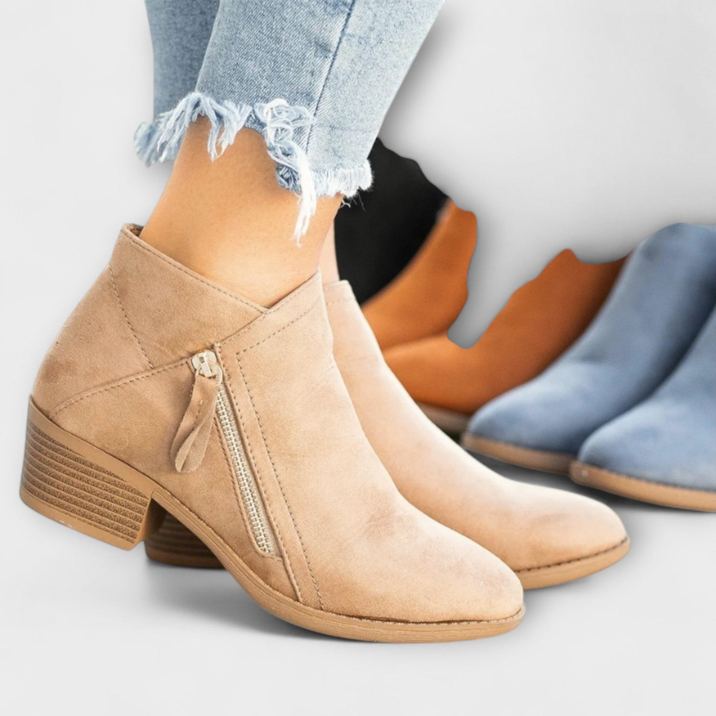 Larissa - Suede Støvler med bred hæl