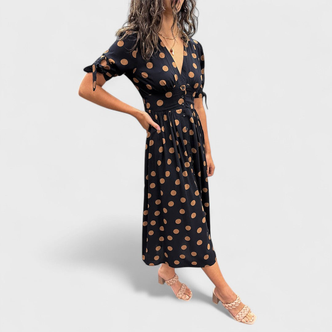 Monique - Elegant Kjole med Prikker