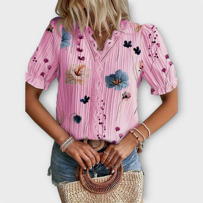 Emily - Modet Bluse med spidse Udsnit