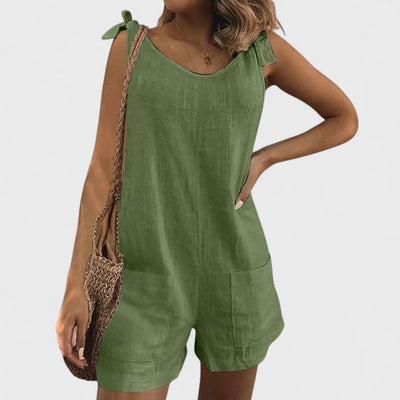 Maia - Kort jumpsuit med lommer på skuldrene og snore