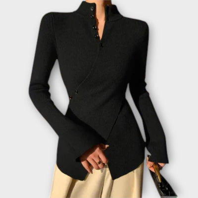 Michiko – Elegant Slim Fit Strikbluse