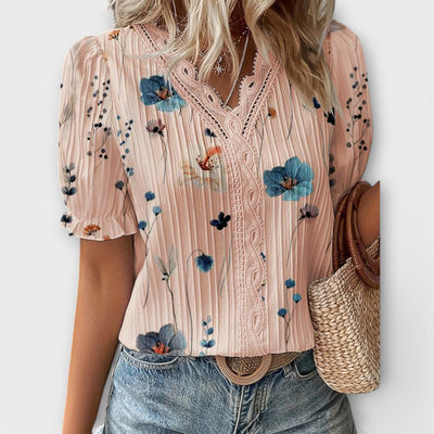 Emily - Modet Bluse med spidse Udsnit