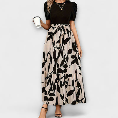 Luna - Sommerkjole med blomsterprint og rund hals