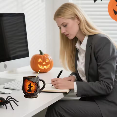 Håndlavet 3D Halloween Krus – Troldkvinde & Kat Design