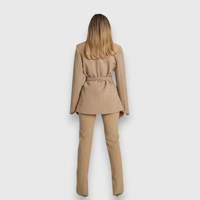 Jarela – Blazer med talje