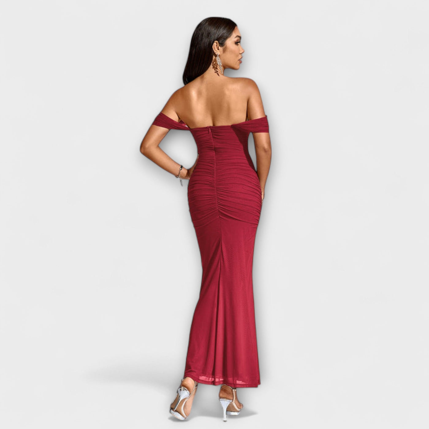 Ione - Off-Shoulder Raffung Bodycon Kjole