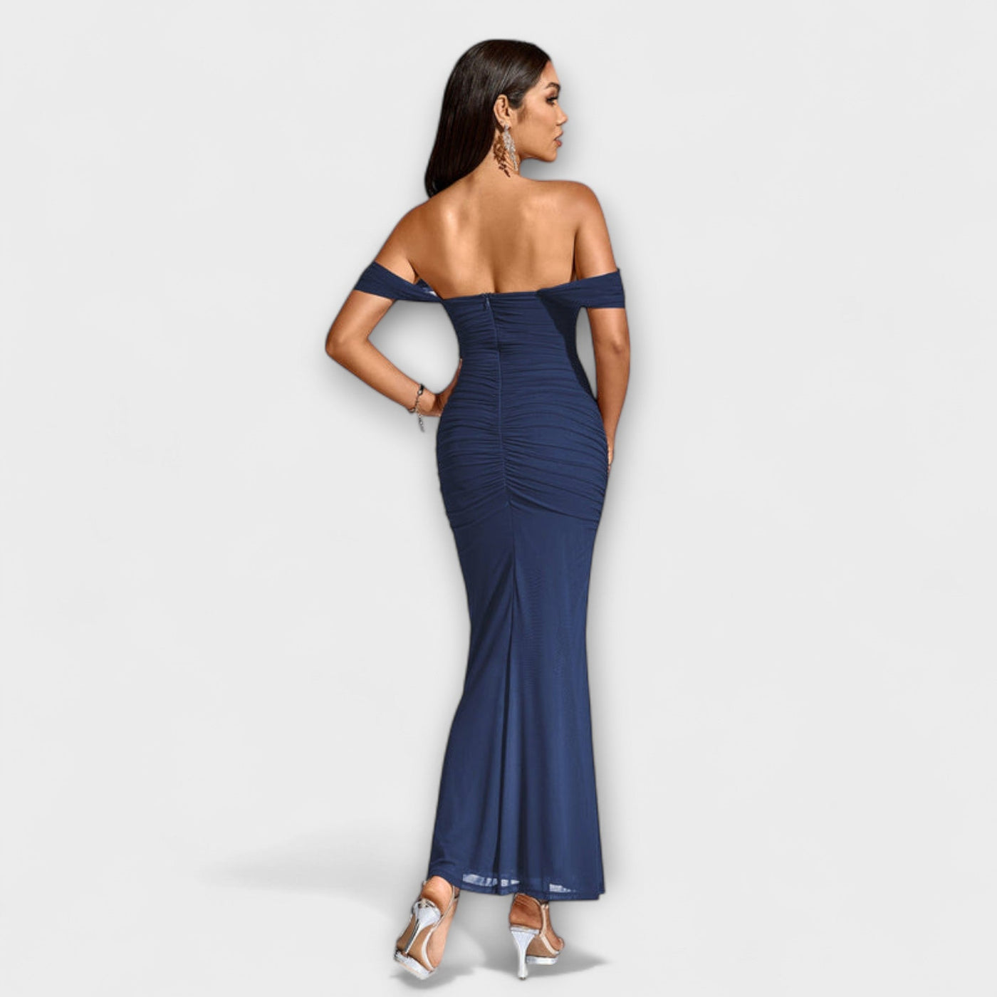 Ione - Off-Shoulder Raffung Bodycon Kjole