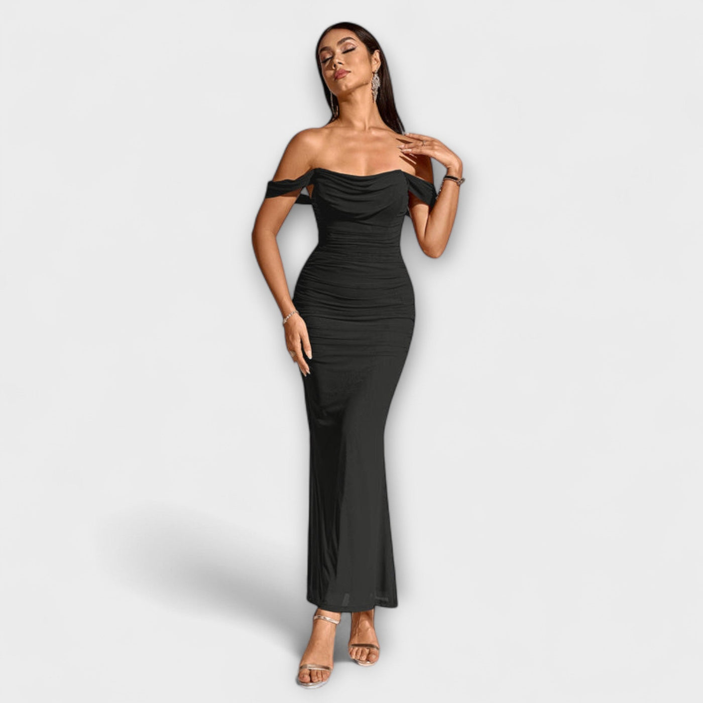 Ione - Off-Shoulder Raffung Bodycon Kjole