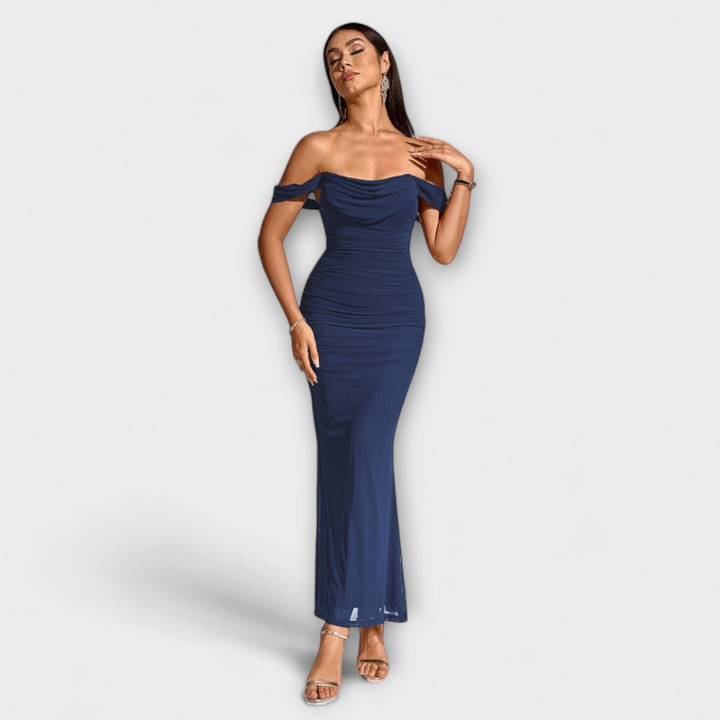 Ione - Off-Shoulder Raffung Bodycon Kjole
