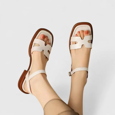 Deliane - Elegante Flade Sandaler