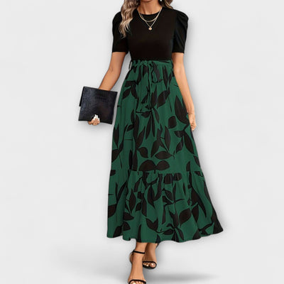 Luna - Sommerkjole med blomsterprint og rund hals