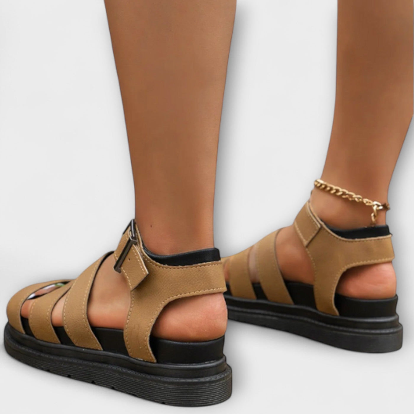 Renee – Sandaler med flere stropper og spænde