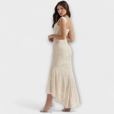 Renske - Lang Kjole med Elegante og Raffinerede Korset