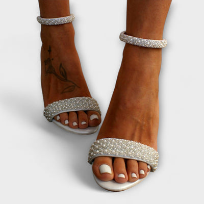 Mirella - Elegante brudesandaler med filigranremme