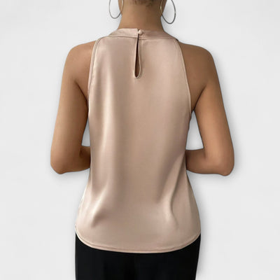 Skye - Elegant satinbluse med off-shoulder-design