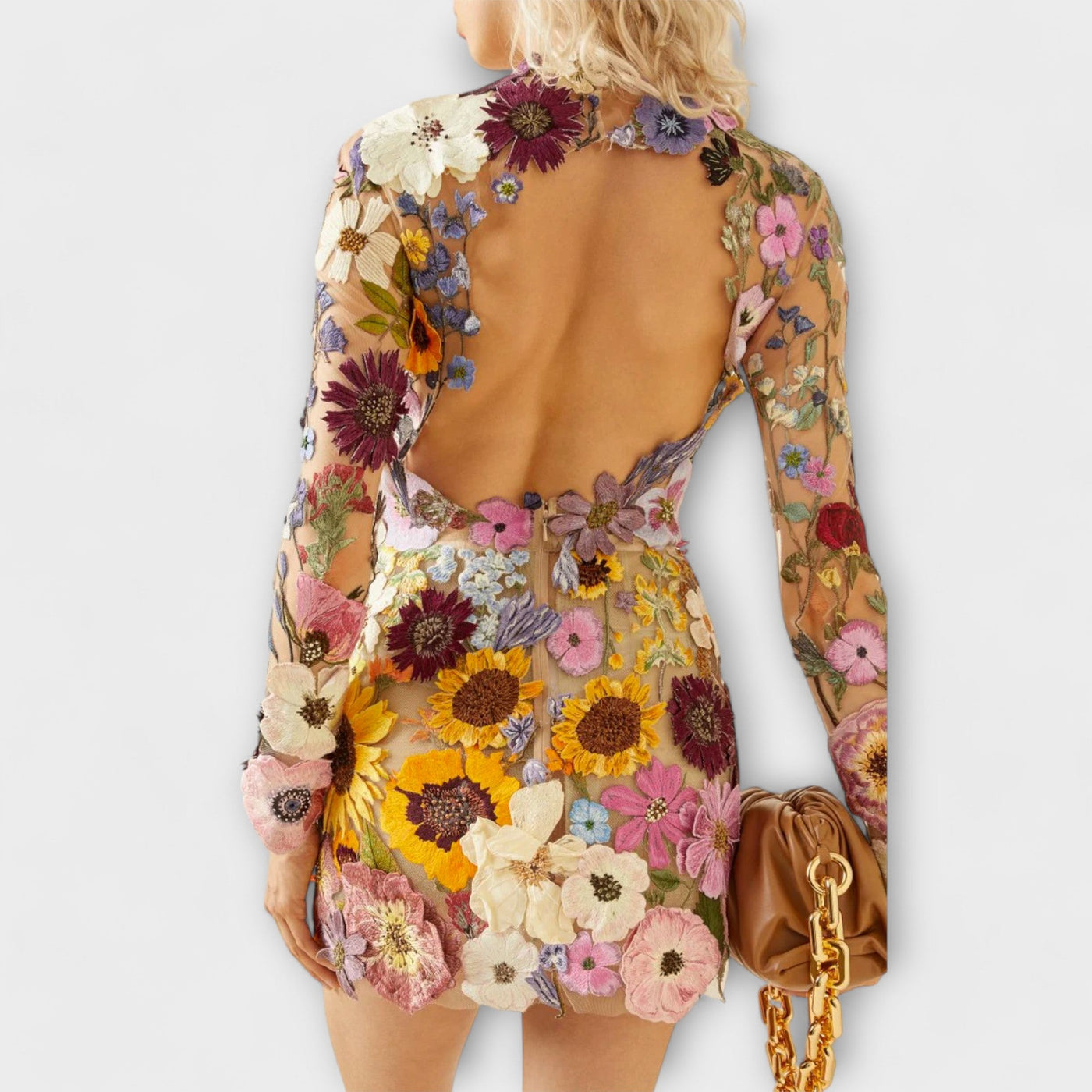 Dolores - Kjole med 3D-blomsterdesign