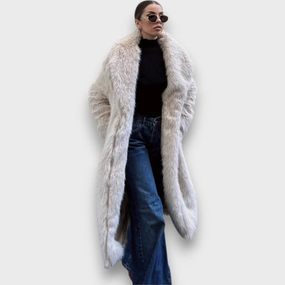 Liviane – Maxi frakke i syntetisk pels med couture flair
